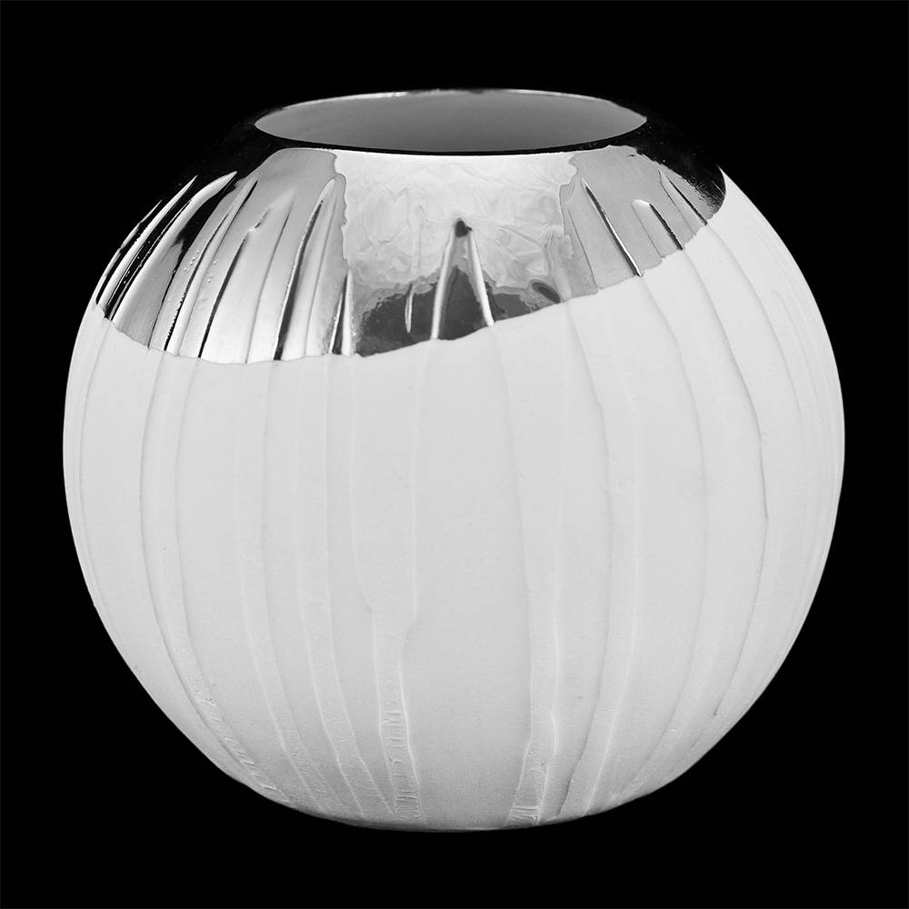 Porcelain ✥ lantern with platinum